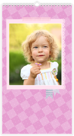 <p>Dit model van kalendersjabloon is perfect voor kleine meisjes. De overwegende kleur is hun favoriete - roze. Maak een verrassing voor jouw prinses - dochter, zus of kleindochter en creeer een kalender samen met hen. Je familie zal ongetwijfeld van van
